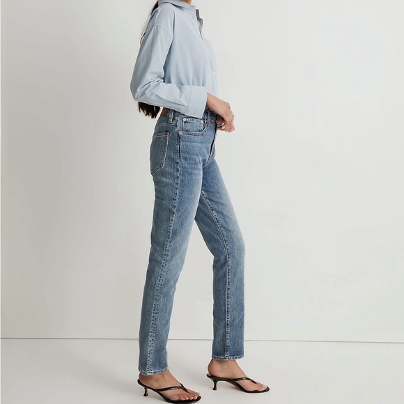 Madewell The Mid-Rise Vintage Straight Jean Size 23 - Picture 3 of 9